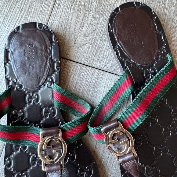Gucci Dark Brown Sandals with Signature Green and Red Straps Authentic. - Picture 4 of 16
